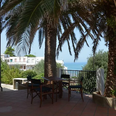 Villa Garganomareborghi 4 *