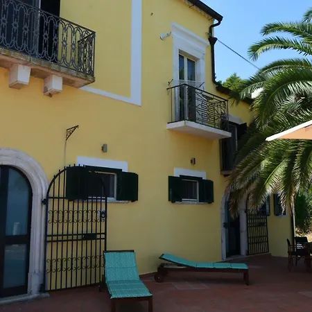 Garganomareborghi 4 * San Menaio