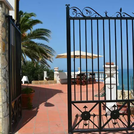 Villa Garganomareborghi 4 *